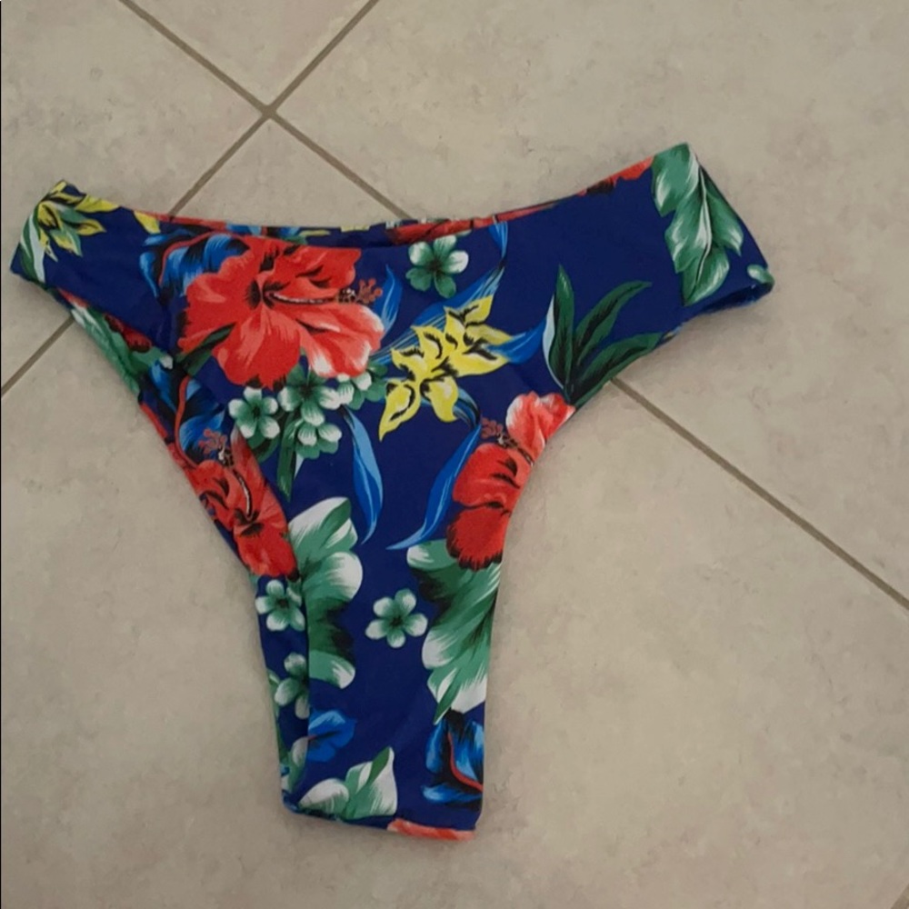 Bikini bottoms